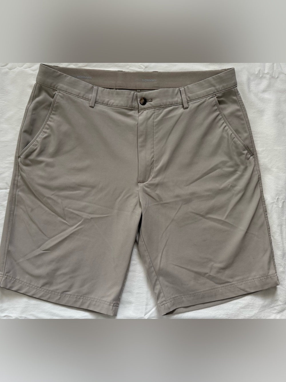 Greg Norman Performance Golf Shorts Khaki Size 34 Stretch Lightweight